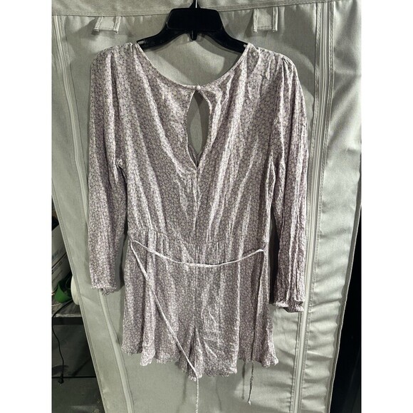 American Eagle Romper Sz XL Cottage Core Lavender W/ Daisies Long Sleeves Travel - Picture 7 of 9